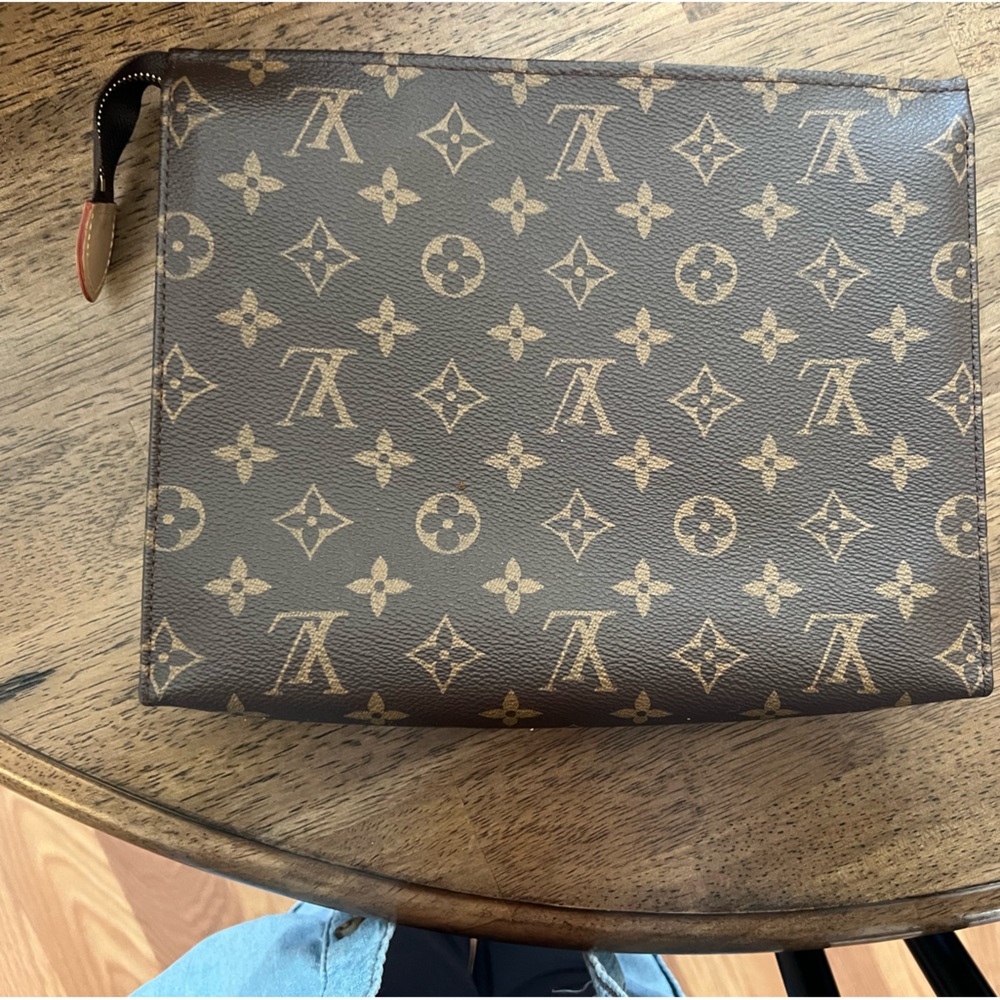 Authentic Louis Vuitton toiletry 26